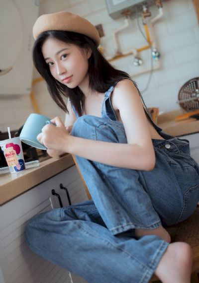 我被同桌强摸的小黄文_超清免费全集观看