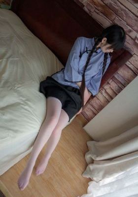 女人被爽到呻吟的床戏_BD国语在线观看高清