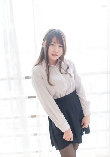 美女AV呻吟白浆喷水久久国产_剧情片免费观看超清