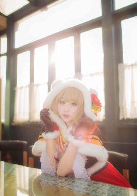 俄罗斯美女野外性行为_720高清迅雷在线观看